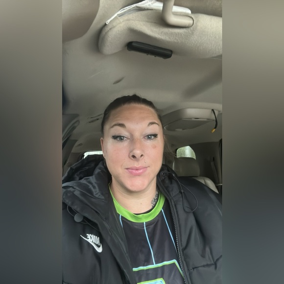 ⭐ about me/my closet ⭐ - Picture 9 of 16